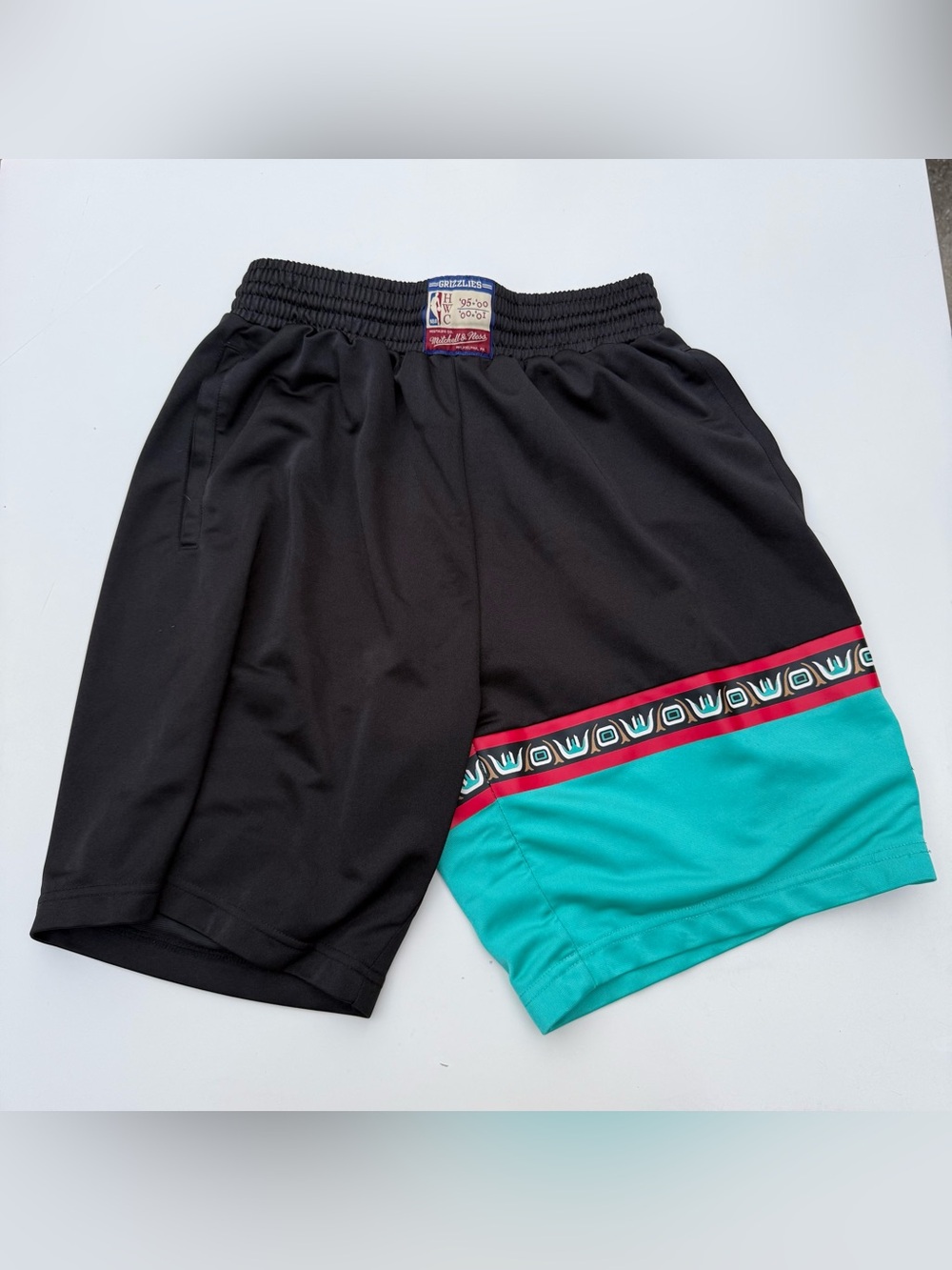 Mitchell & Ness Vancouver Grizzlies Shorts